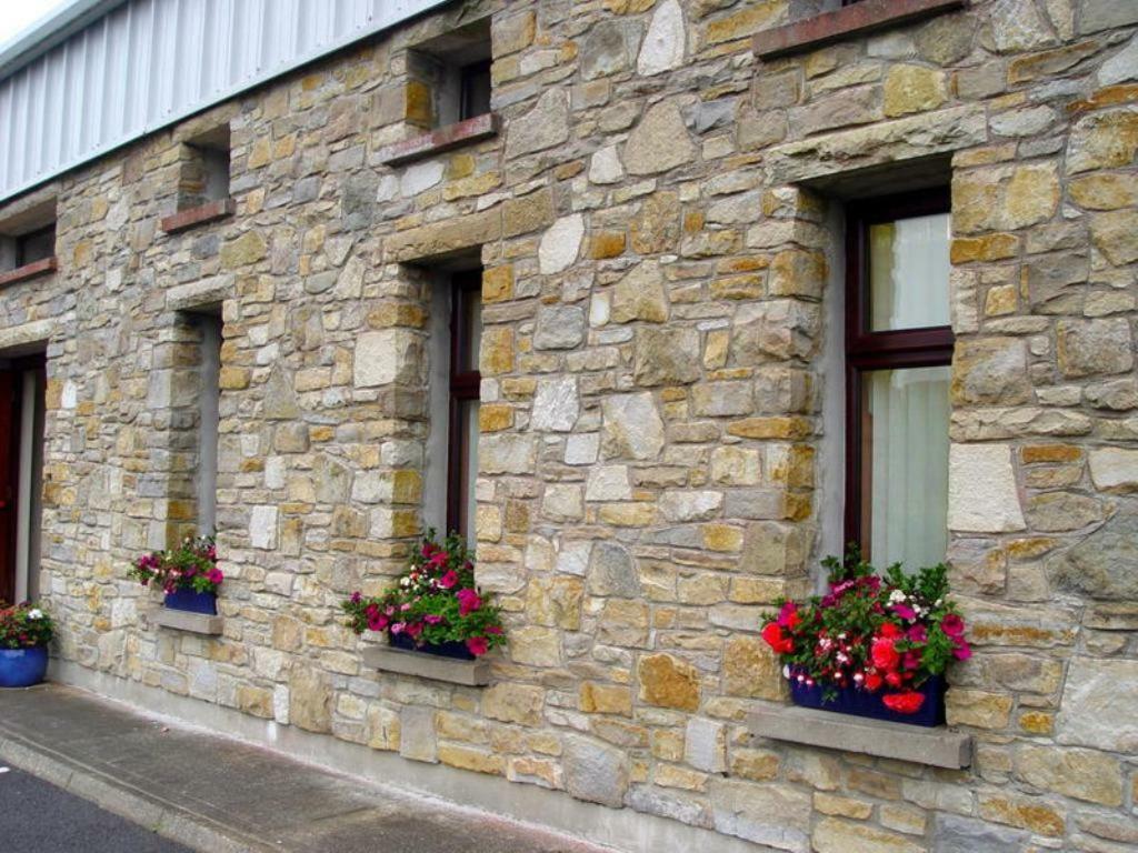 Хостел The Bluestack Centre Донегол Экстерьер фото